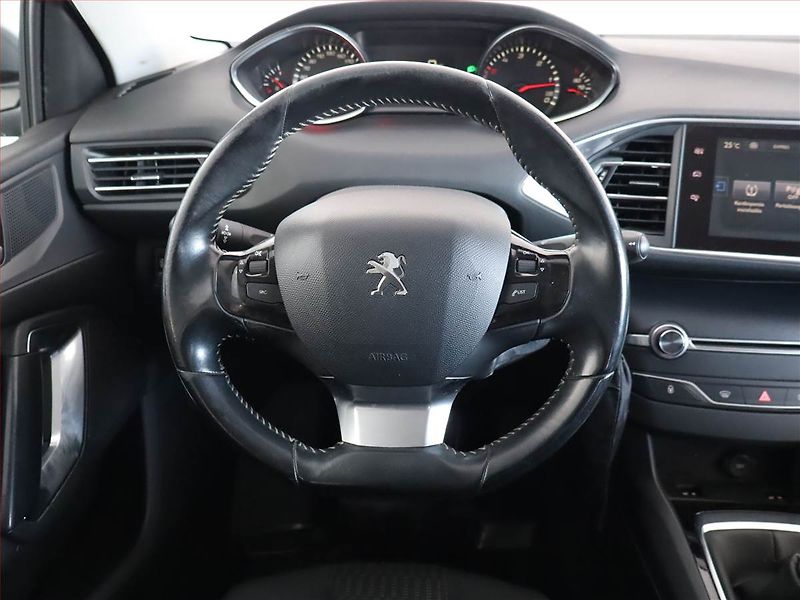 Peugeot 308 (2016) 1.6 BlueHDi, Serv.kniha - fotka 15 z 17