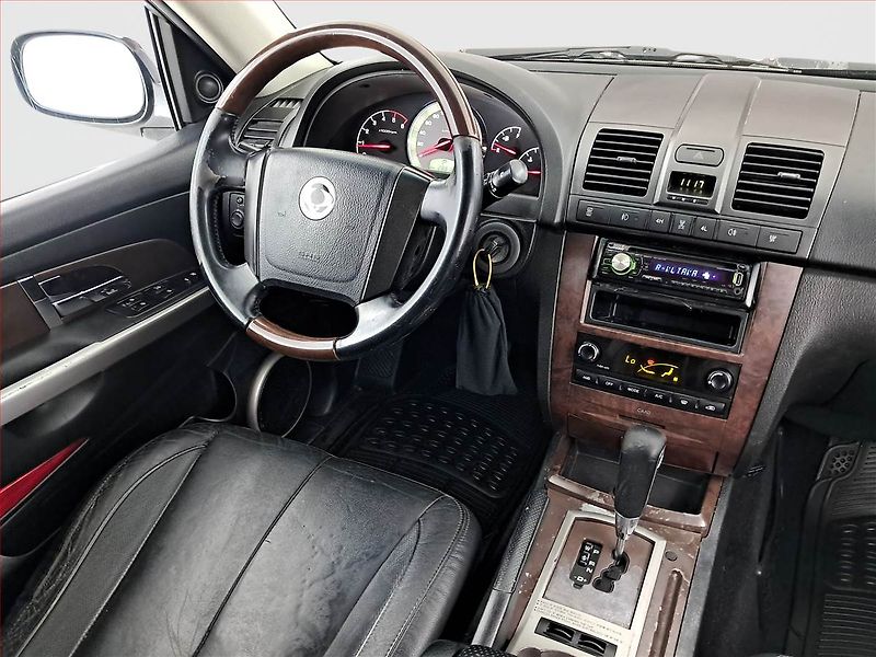 SsangYong Rexton (2005) 2.7 XDi, Automat, 7 míst - fotka 7 z 16