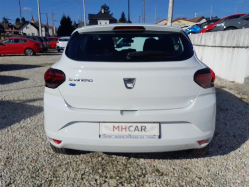 Dacia Sandero 1,0 SCe 49kW - fotka 6 z 48