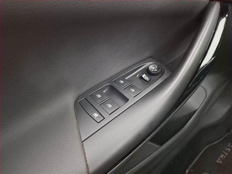 Opel Astra (2019) 1.6 BiCDTI, Serv.kniha - fotka 20 z 21