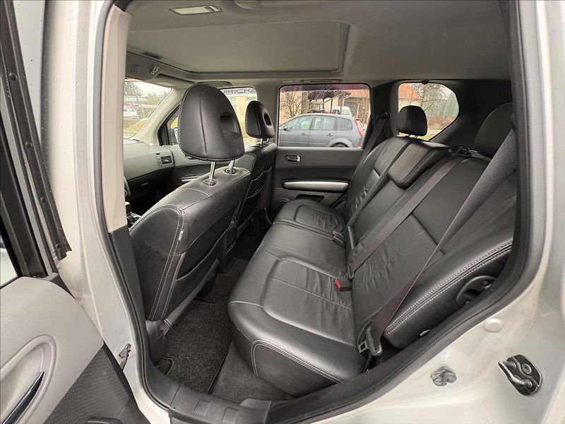 Nissan X-Trail 2,0 dCi 127kW 4x4 Výbava,Or.Km - fotka 28 z 35