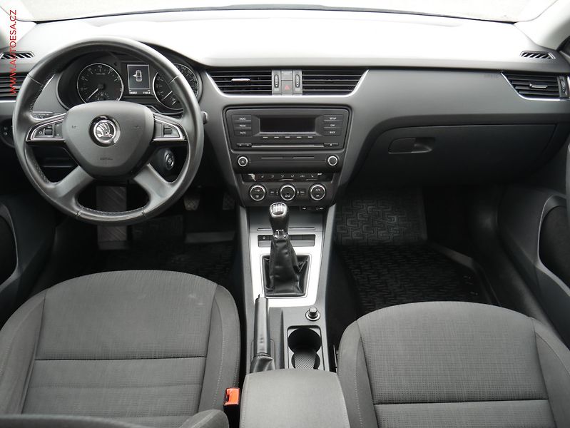 Škoda Octavia (2014) 1.2 TSi, ČR, Elegance - fotka 8 z 20