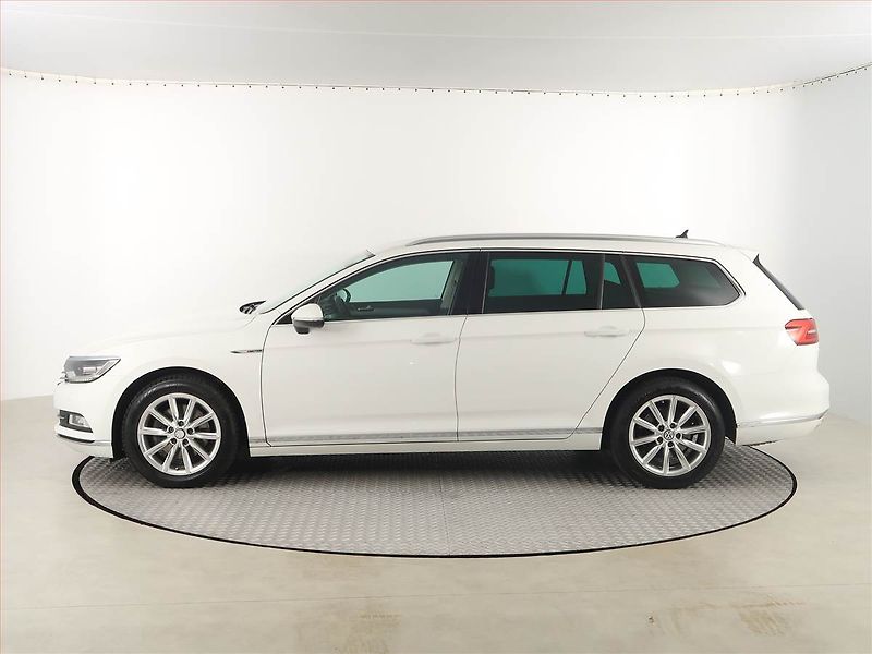 Volkswagen Passat (2015) Highline 2.0 TDI, 4X4 - fotka 3 z 17