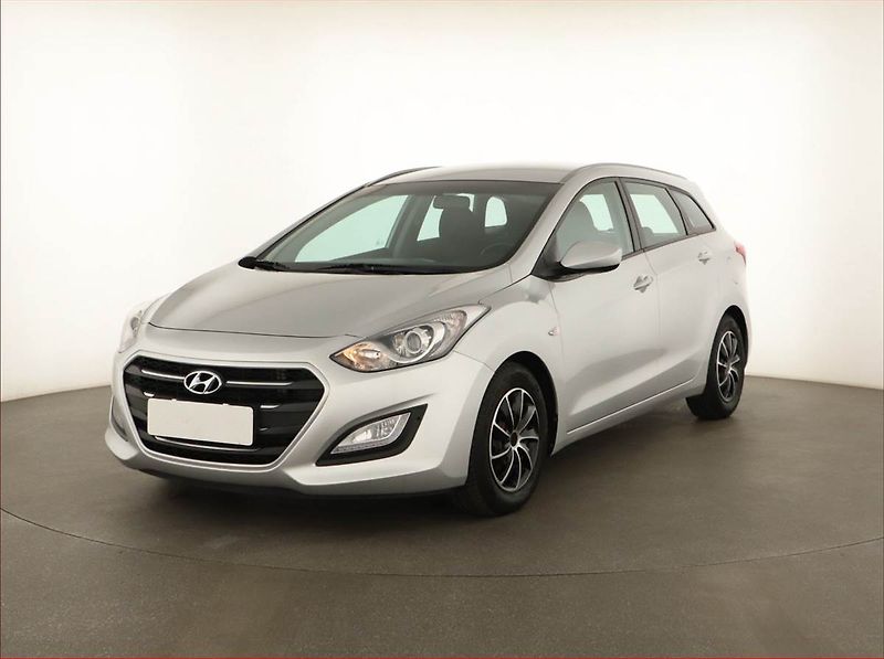 Hyundai i30 (2016) Trend 1.4 CRDi, Serv.kniha - fotka 2 z 14