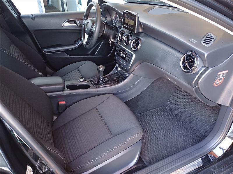 Mercedes-Benz Třídy A 180 CDi,po servisu - fotka 13 z 27