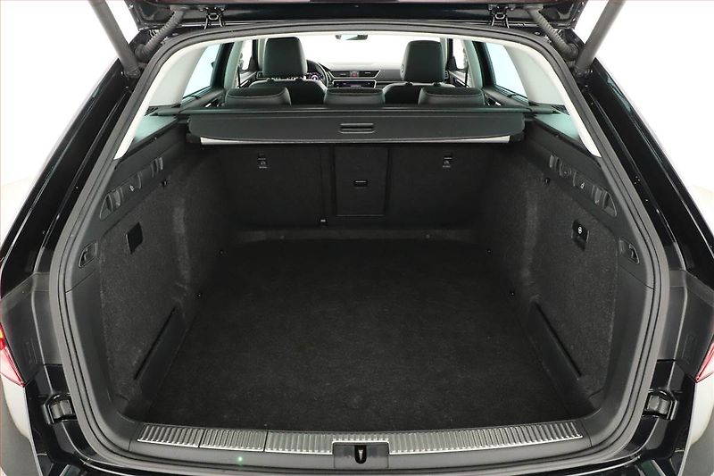 Škoda Superb (2020) Laurin&Klement 2.0 TDI - fotka 11 z 31