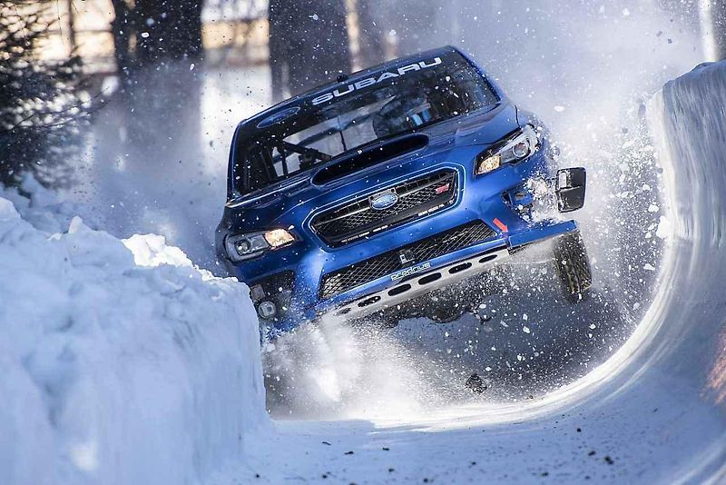Subaru WRX STI na bobové dráze ve Svatém Mořici.