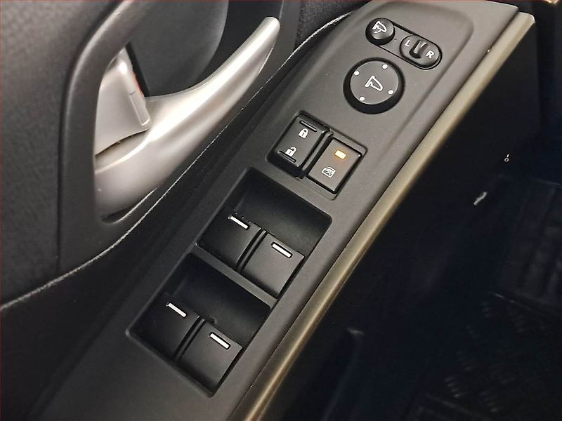 Honda Civic (2013) 1.8 i-VTEC, Tempomat - fotka 17 z 17