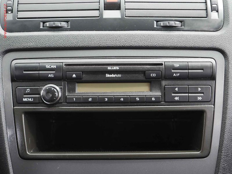 Škoda Octavia (2011) 1.2 TSI, 2.maj,ČR, AC, el. - fotka 11 z 14