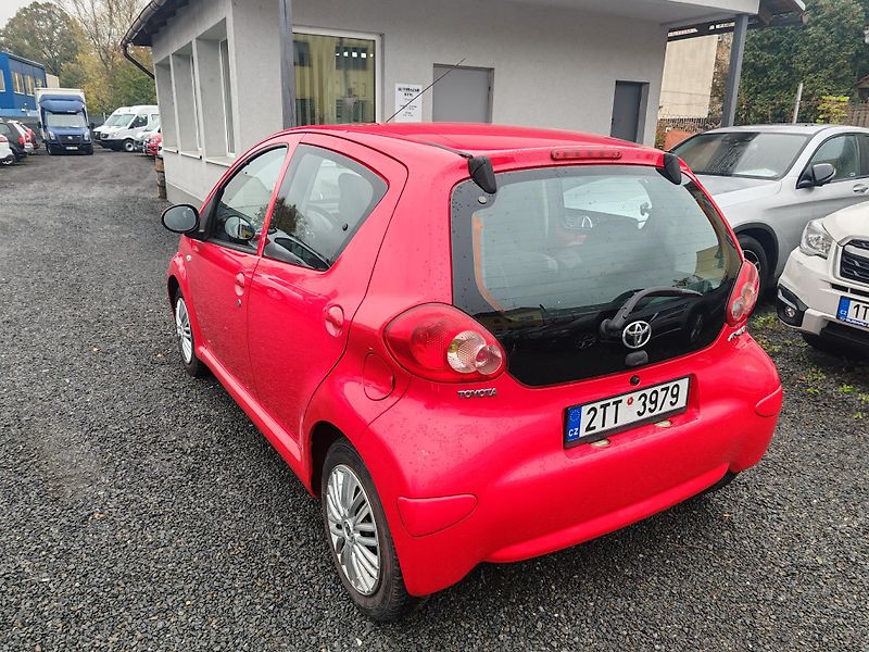Toyota Aygo 1.0  - fotka 5 z 20