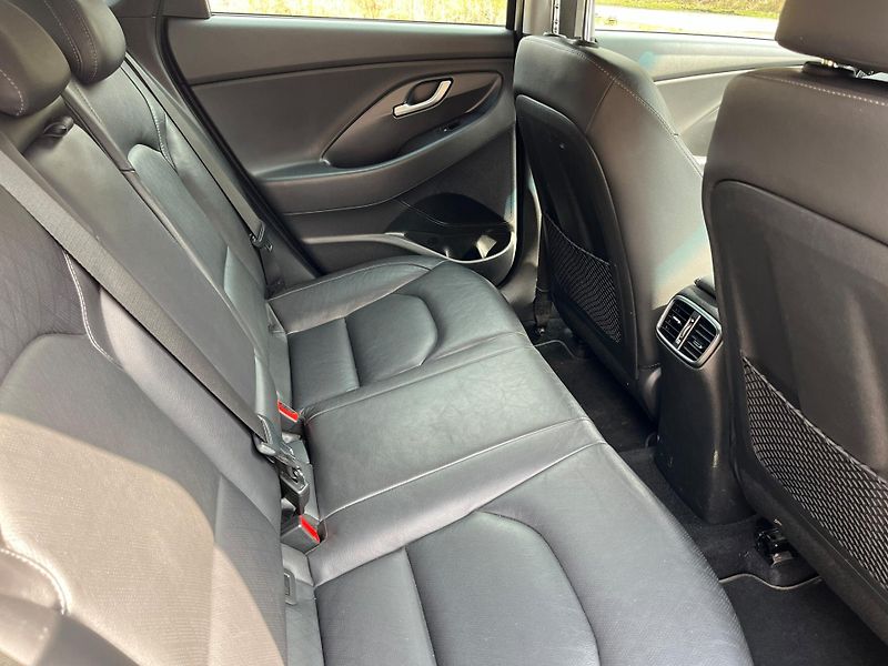 Hyundai i30 (2018) 1.4 T-GDI Premium Style - chip - fotka 19 z 19