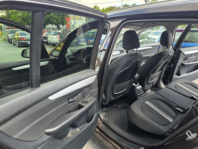 BMW Řada 2 218 Grand Tourer Automat  - fotka 8 z 19