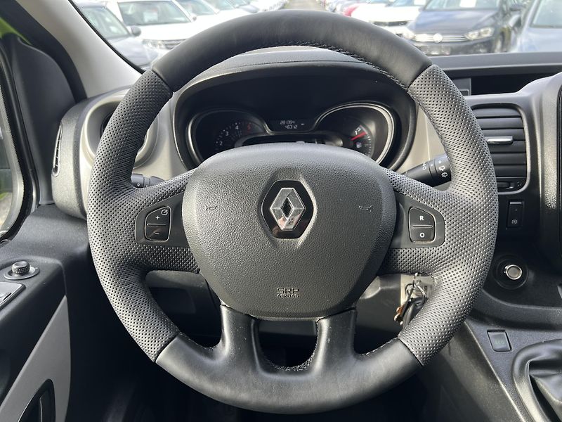 Renault Trafic 1.6DCi 107kw ČR 1.MAJ. odp.DPH - fotka 16 z 35
