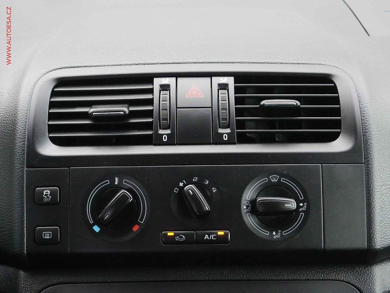 Škoda Fabia (2014) 1.2TSi, ČR, AC, tempo - fotka 11 z 15