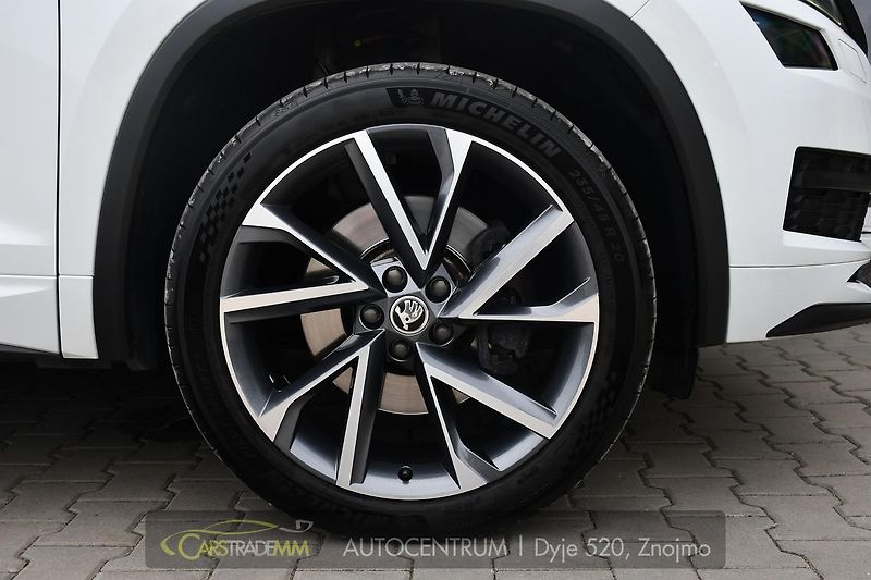 Škoda Kodiaq 2,0TDi SPORTLINE 140KW WEBASTO - fotka 51 z 56