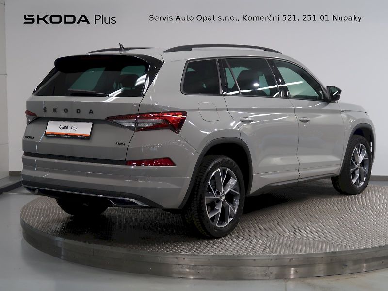 Škoda Kodiaq (2022) SPORTLINE 2.0TDI 147KW 4x4 DSG - fotka 2 z 38