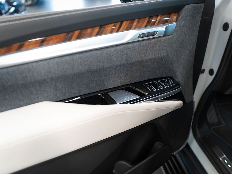 Cadillac Escalade (2026) 6.2 ESV Sport Platinum 2026 - fotka 17 z 50