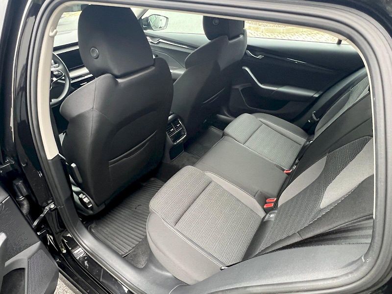 Škoda Octavia (2022) Ambition 1.5TSi M-HEV 110kW 7° - fotka 12 z 28