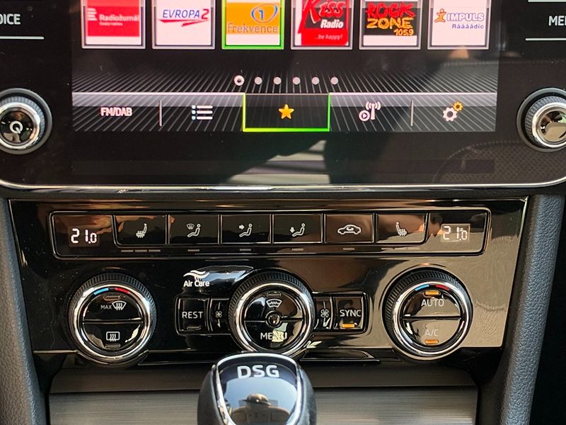 Škoda Superb (2021) Style 1.5 TSI DSG 110kW - fotka 22 z 37