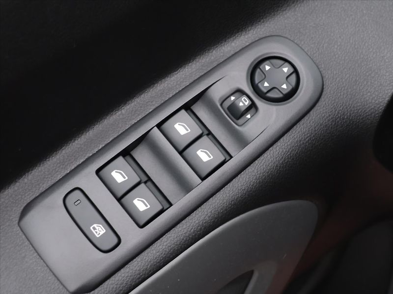 Citroën Berlingo 1.5 HDi 75kW CZ Feel 1.Maj - fotka 15 z 36