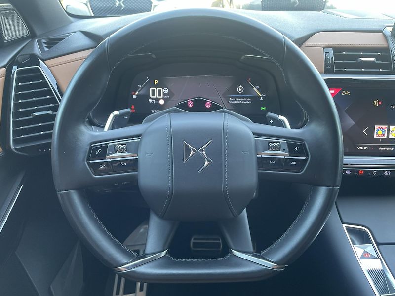 DS Automobiles DS7 Crossback (2021) RIVOLI 1.6 PureTech 133 kW - fotka 11 z 33
