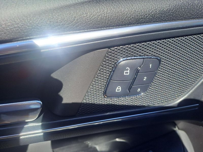 Ford S-MAX (2017) 2,0 TDCi 132 kW 4X4 AUTOMAT  - fotka 28 z 35
