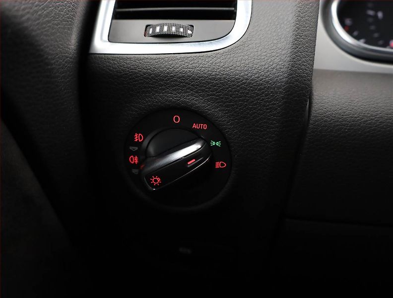 Audi Q7 (2011) S-Line 3.0 TDI, 4X4, Automat - fotka 16 z 20