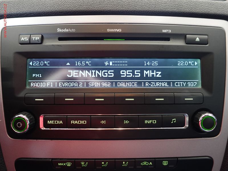 Škoda Octavia (2012) 1.4 TSI, Klima - fotka 17 z 22