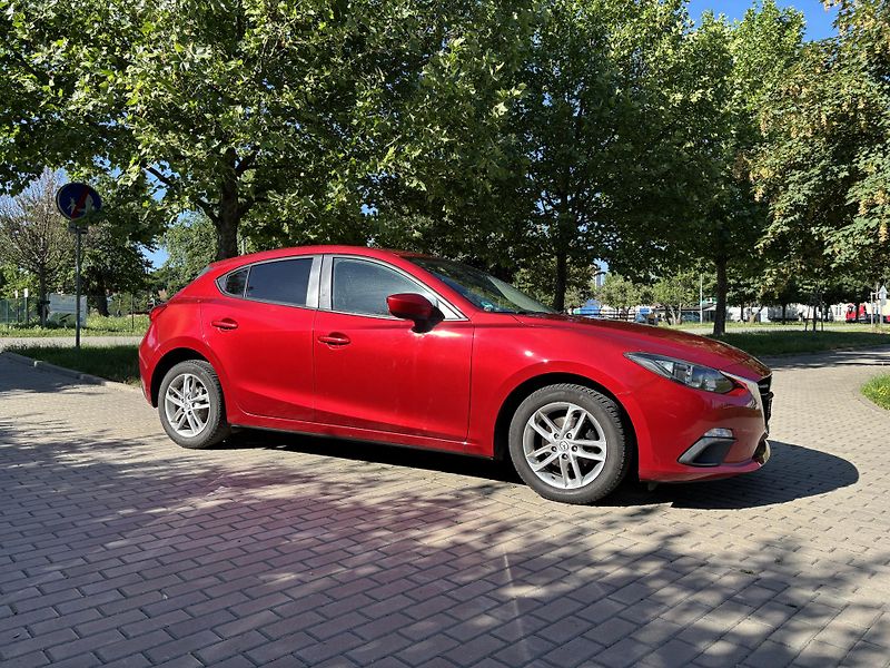 Mazda 3 1.5 Prime-Line - fotka 13 z 28