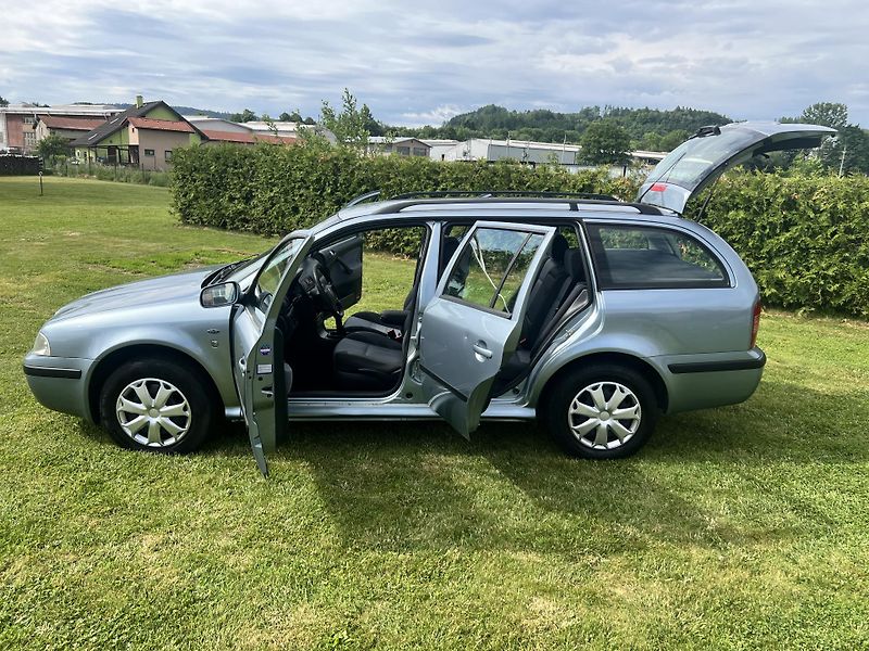 Škoda Octavia 1.9TDI 74KW,4x4,TZ,AMBIENTE - fotka 25 z 39