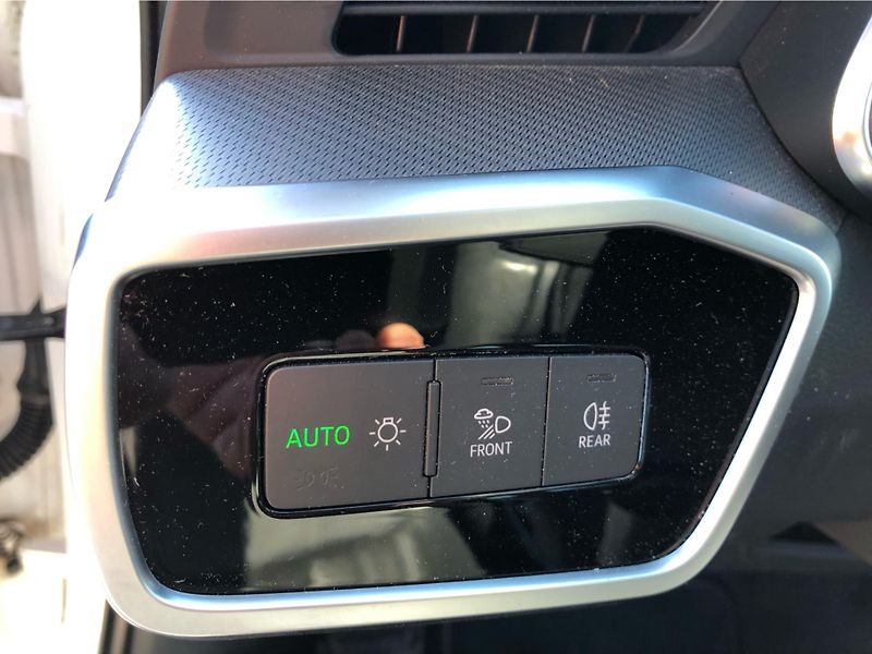 Audi A6 Avant 3,0 TDI Quattro - fotka 16 z 30