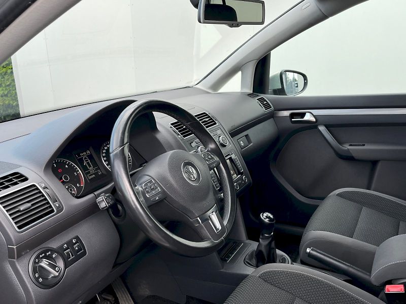 Volkswagen Touran (2016) 1.6 TDI DPF Comfortline - fotka 8 z 23