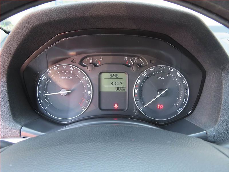 Škoda Octavia (2007) 1.6 - fotka 11 z 17