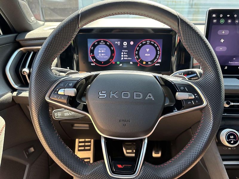 Škoda Kodiaq (2025) 2.0 TSI 4x4 DSG RS - fotka 10 z 30