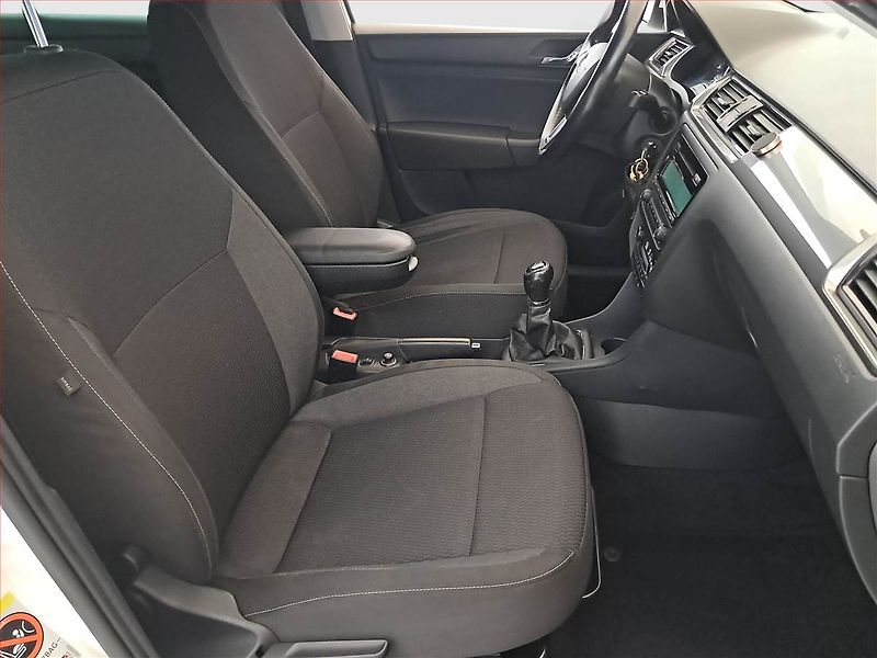Škoda Rapid (2013) Ambition 1.2 TSI, Serv.kniha - fotka 9 z 16
