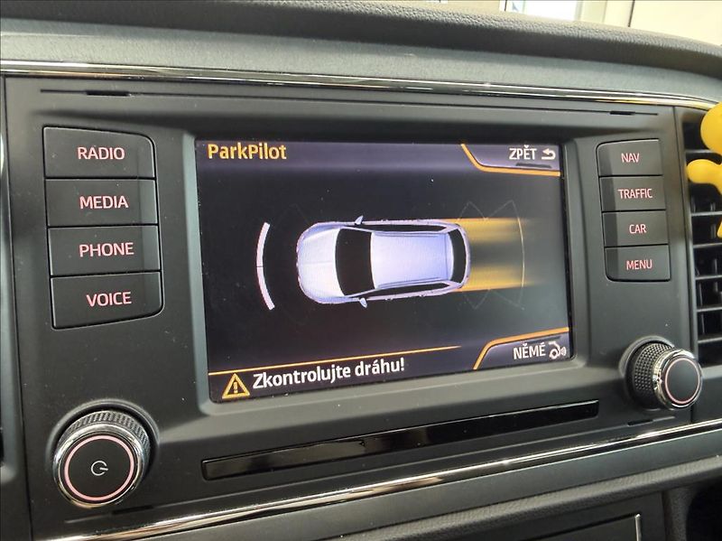 Seat Leon 2,0 TDi, FR-Line, DSG, Navi - fotka 22 z 34