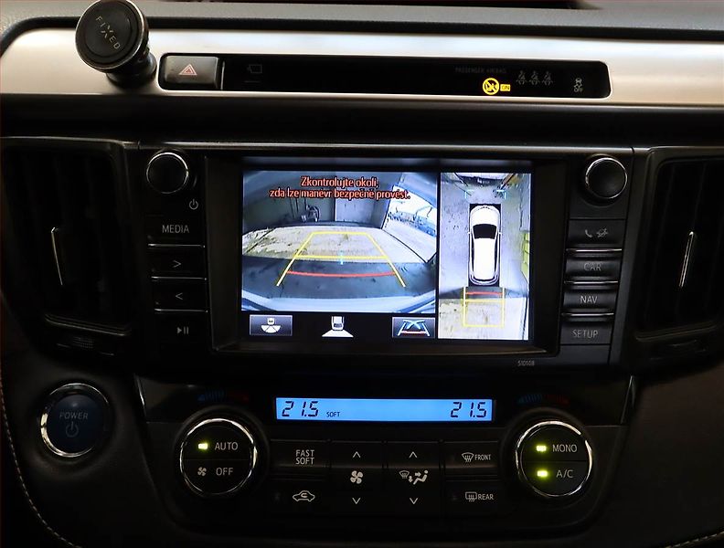 Toyota RAV4 (2018) Executive 2.5 Hybrid - fotka 19 z 24