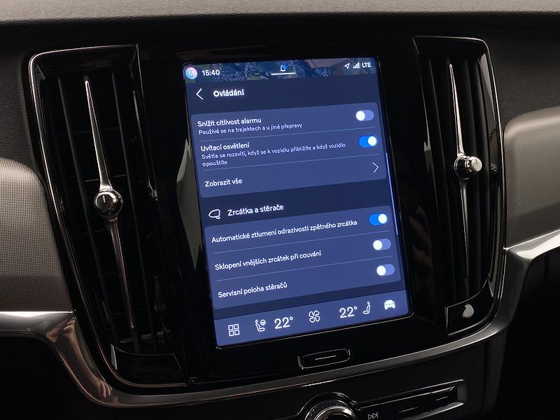 Volvo V90 T6 AWD RECHARGE DARK PLUS - fotka 50 z 60