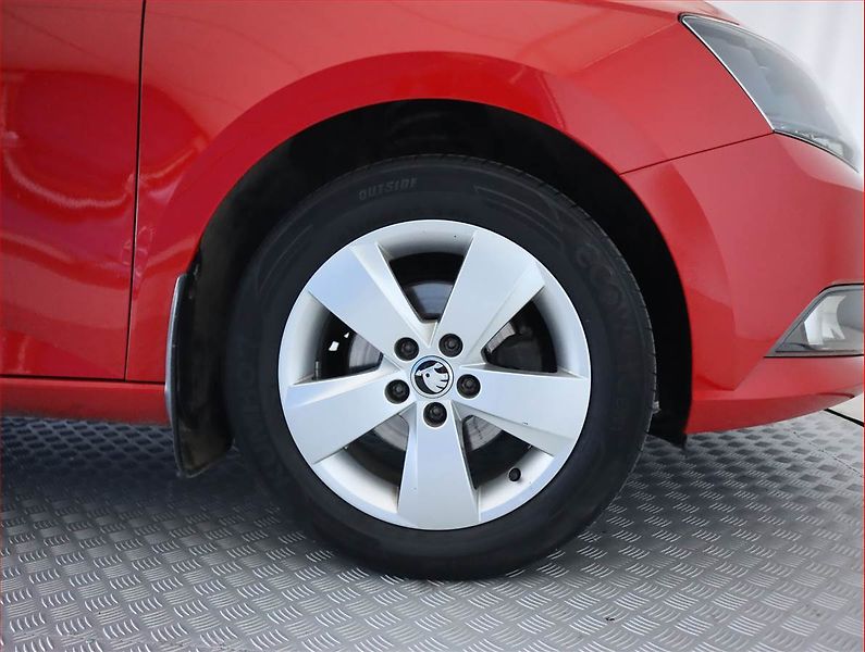 Škoda Fabia (2018) 1.0, Park. senzory - fotka 15 z 18