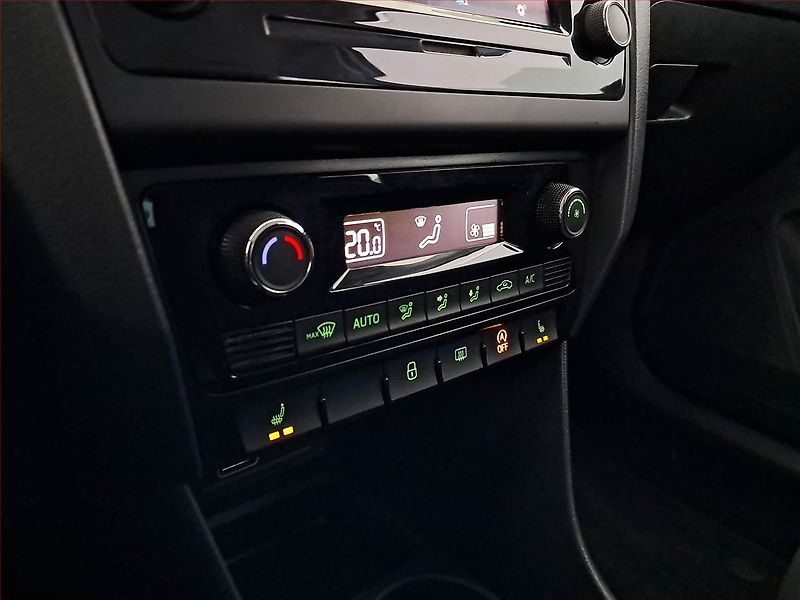 Škoda Rapid (2018) Spaceback 1.0 TSI, Serv.kniha - fotka 16 z 17