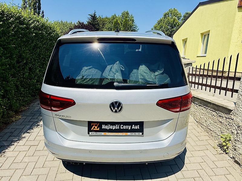 Volkswagen Touran (2021) 2,0TDi 110kW HIGHLINE 7-míst - fotka 17 z 19