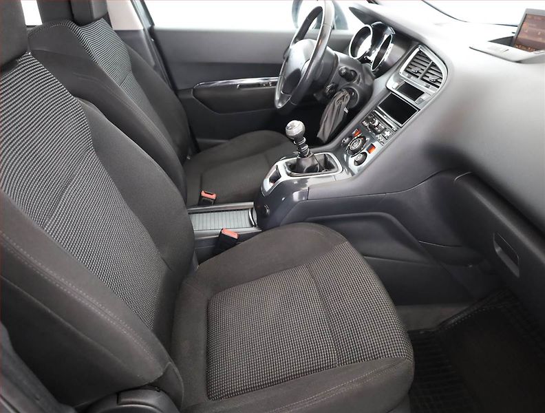 Peugeot 5008 (2011) 2.0 HDI, Serv.kniha, po STK - fotka 7 z 13