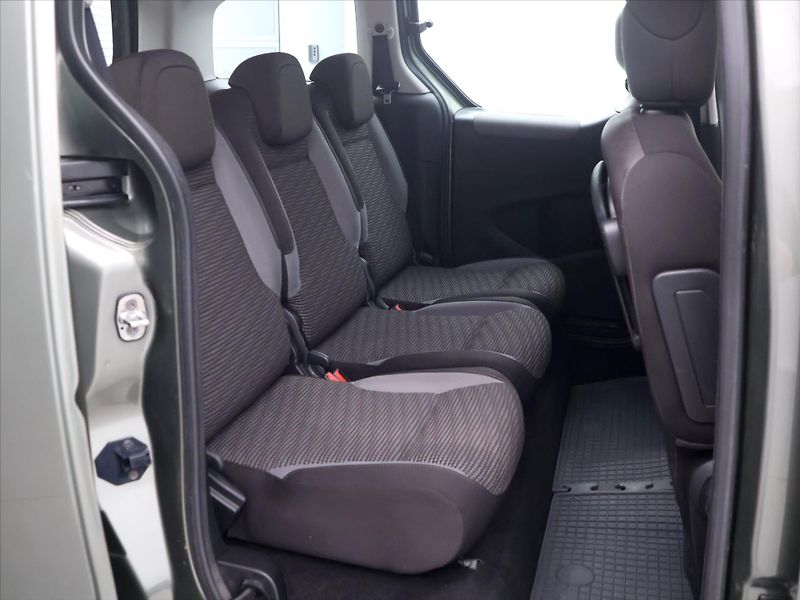 Peugeot Partner Tepee 1,6 VTI 88kW CZ 1.Maj Tažné - fotka 12 z 30
