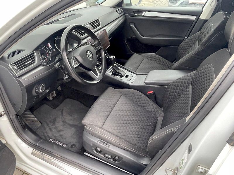 Škoda Superb (2017) Combi 2.0 TDI / 110 kW DSG Sty - fotka 7 z 30