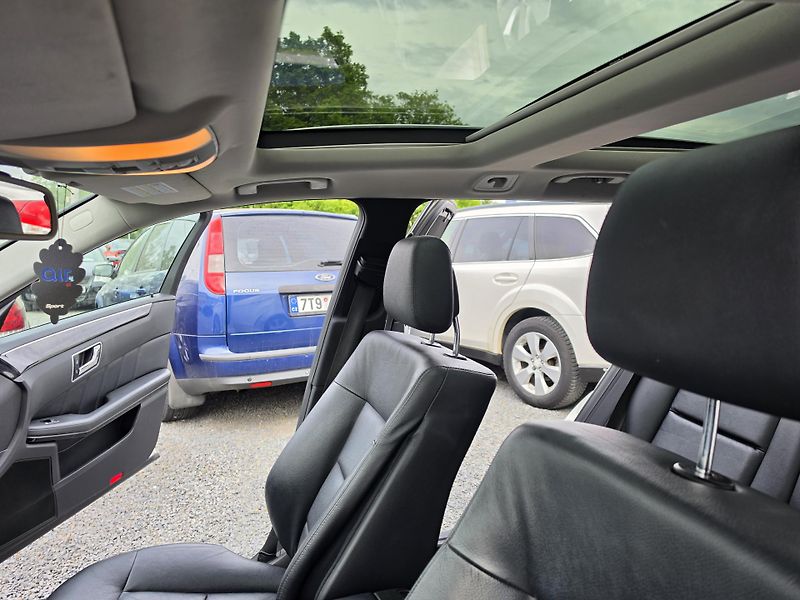 Mercedes-Benz Třídy E 300CDI V6 Avantgarde TZ  - fotka 15 z 30