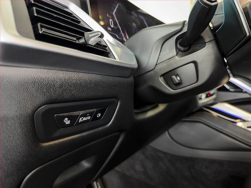 BMW X6 (2024) xDrive30d - fotka 14 z 20