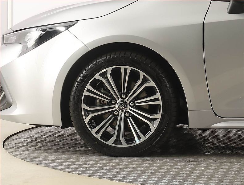 Toyota Corolla (2022) 2.0 Hybrid, digi klima - fotka 15 z 21