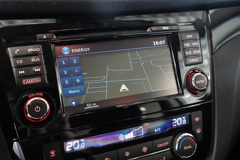 Nissan Qashqai - fotka 18 z 25