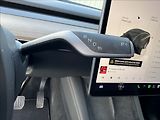 Tesla Model Y 0,0 Long Range 378kW 1.maj DPH - náhled 28