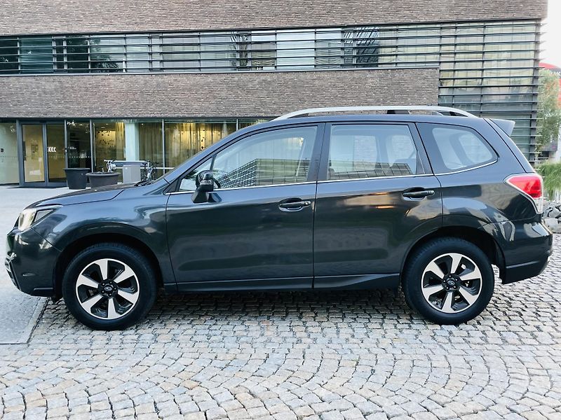 Subaru Forester 2.0i 4x4 AUT KAMERA VÝHŘEV LED - fotka 19 z 42